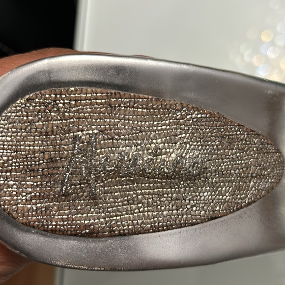 Marciano open toe heels size 9 - Picture 5 of 6